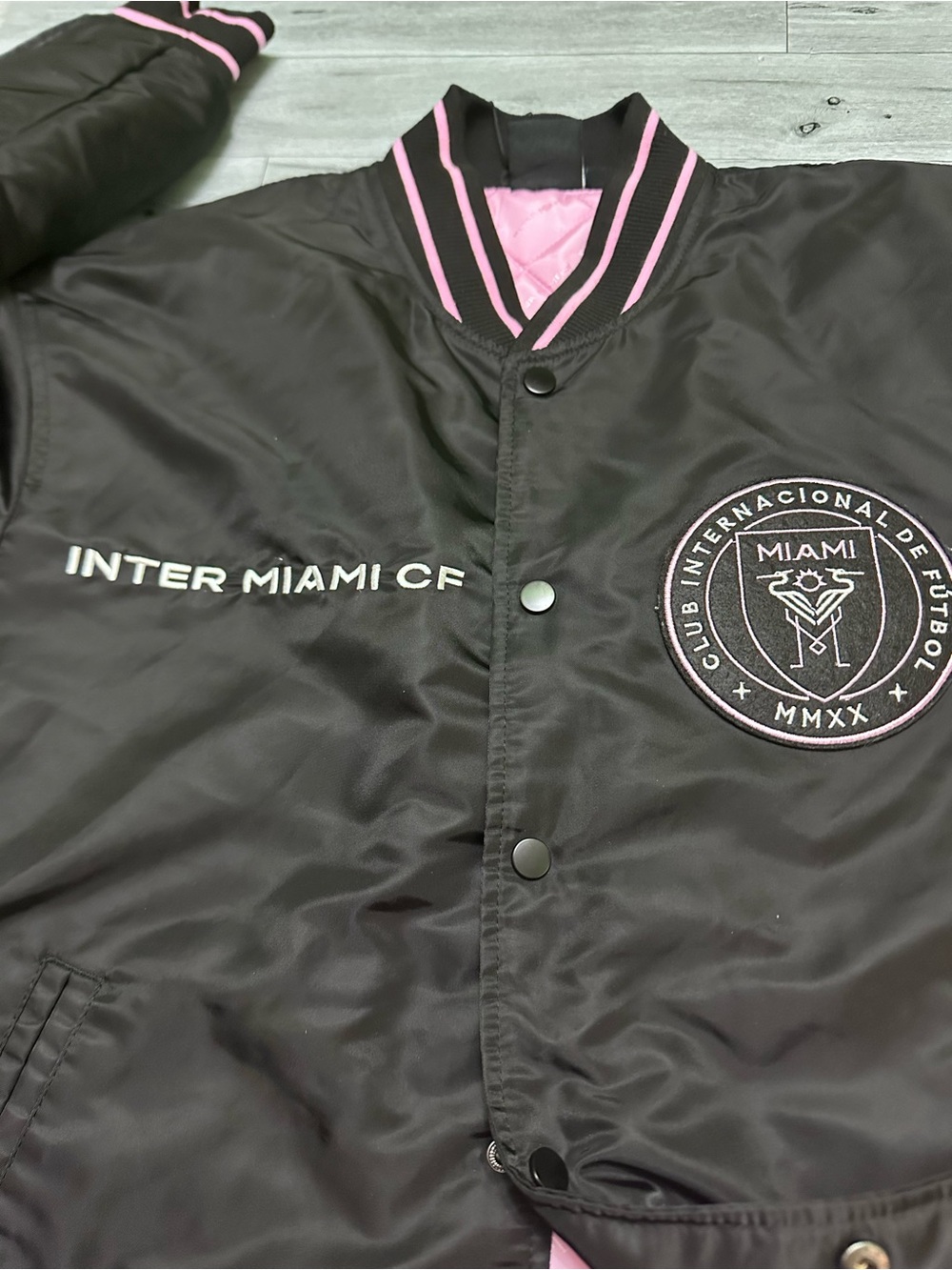 Club Internacional de Fútbol Miami Black and Pink Bomber Jacket M - Picture 4 of 10